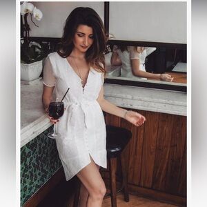 💛 bundle at $50 - AMALFI EYELET BUTTON UP DRESS size M